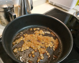 Foto del paso 2 de la receta: Arroz Bomba con langostinos y chirlas