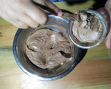 Foto del paso 7 de la receta: Mousse de chocolate con coulis de mandarina y masa tulipe