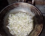 Foto langkah ke 2 dari resep Crunchy Tauge.