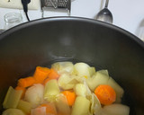 Foto del paso 3 de la receta: Crema de zanahoria, puerro y apio - Olla GM D