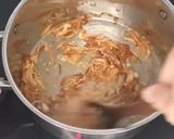 A picture of step 5 of Chicken hara masala.