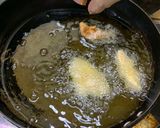 A picture of step 4 of Dynamite Prawns.