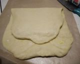 Foto langkah ke 3 dari resep Croissant *anti gagal.