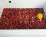 Foto del passaggio 1 della ricetta Confettura di fragole
