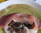 Foto del passaggio 3 della ricetta Crepes di piselli con funghi e speck