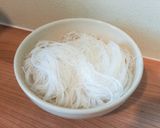 Foto langkah ke 1 dari resep Pad Mee Korat (ผัดหมี่โคราช).
