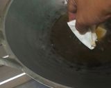 Foto langkah ke 2 dari resep Pangsit Sambal Jahe Kacang.