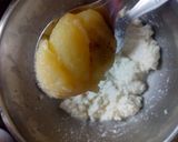 ছানা পোড়া(chaana pora recipe in Bengali) রেসিপির ধাপ 2 ছবি