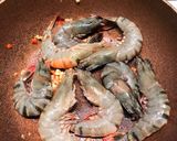 รูปขั้นตอนการทำที่ 1 ของ กุ้งคั่วพริกเกลือ