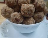 A picture of step 5 of Menthi Ladoo Fenugreek seeds.