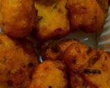 A picture of step 3 of Black gram fritters with hot spicy chutney.
