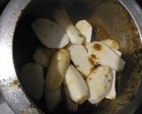 A picture of step 5 of Arvi gosht recipe.