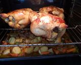 Foto del paso 5 de la receta Pollo al horno con girgolas, patatas y verduritas