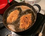 A picture of step 5 of Fried chicken breast.