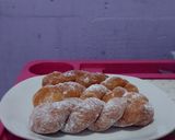 Foto langkah ke 8 dari resep Kkwabaeggi or Korean Twisted Donuts.