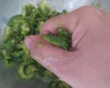 Foto langkah ke 1 dari resep Oseng Pare Pedas Rumahan.