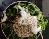 A picture of step 2 of Garlic til coriander chatani.