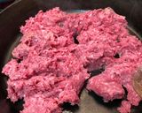 A picture of step 1 of Hamburger Stroganoff.
