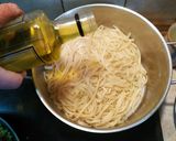 Φωτογραφία βήματος 9 της συνταγής Spaghetti με αρακά, χωριάτικο λουκάνικο και κρέμα γάλακτος