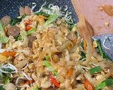 Foto langkah ke 6 dari resep Kwetiaw Goreng ala Chinese Resto.