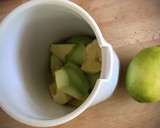 Foto del paso 2 de la receta: Ensalada de pollo con mayonesa de aguacate y limón
