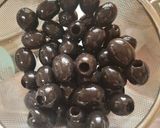 Foto del paso 1 de la receta: Aceitunas con encurtidos