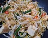 Foto langkah ke 3 dari resep Tumis Toge Tahu.