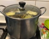 Foto del paso 1 de la receta: Aguamiel de piña 🍯🍍
