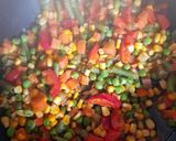Tavaszi tojásos nokedli 🥕🌽🥚🫑🍅 recept fázis 1 fotója