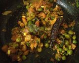 કાઠીયાવાડી વઘારેલી ખીચડી (Kathiyawadi Vaghareli Khichdi Recipe In Gujarati) રેસીપી સ્ટેપ2ફોટો