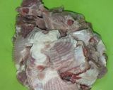 Hình bước làm 2 của món Sườn Hầm Quả Sung