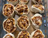 A picture of step 3 of Bbq chicken pizza rolls.