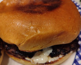 Foto del paso 10 de la receta: Smash Burger con Mayonesa de Humo y Cebolla Caramelizada en Pan Brioche