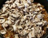 Gombás sertéstokány recept fázis 5 fotója