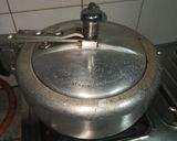 A picture of step 8 of Daal Palak.