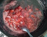 Foto langkah ke 2 dari resep Korean Strawberry Milk.