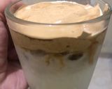 Foto langkah ke 5 dari resep Dalgona Coffee made by klen😍.