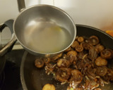 Foto del paso 6 de la receta: Champiñones salteados con Cebolla Fresca y Soja dulce