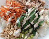 Foto del paso 2 de la receta: Ensalada de atún de lata (estilo poke bowl) 🍚🐟
