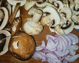 Foto del paso 1 de la receta: Spaghetti con Portobellos y champiñones
