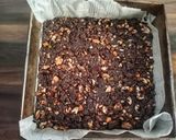 A picture of step 3 of Nutty Chocolate Bar.