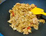 Foto langkah ke 4 dari resep Nasi goreng sosis bumbu iris (892).