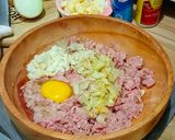 Foto langkah ke 1 dari resep Beef Hamburg Steak Saus Jamur.