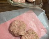 A picture of step 1 of Spicy Turkey Burger.