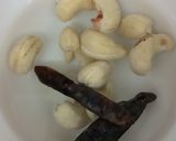 A picture of step 1 of Green peas kurma.