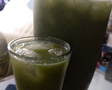 Foto del paso 3 de la receta: Agua Pepino, perejil y limón pa'la presión