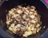 Foto del paso 3 de la receta: Crema de setas con queso