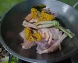 Foto langkah ke 2 dari resep Goreng Ayam Kampung empuk.