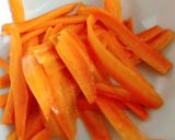 Hình bước làm 3 của món Gỏi Rau Tiến Vua Chả Lụa