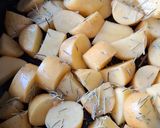 Une image de l'étape 1 de Pommes de terre au romarin.